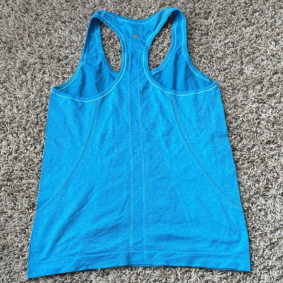 Lululemkn Swifty Tech Razorback - Picture 2 of 3